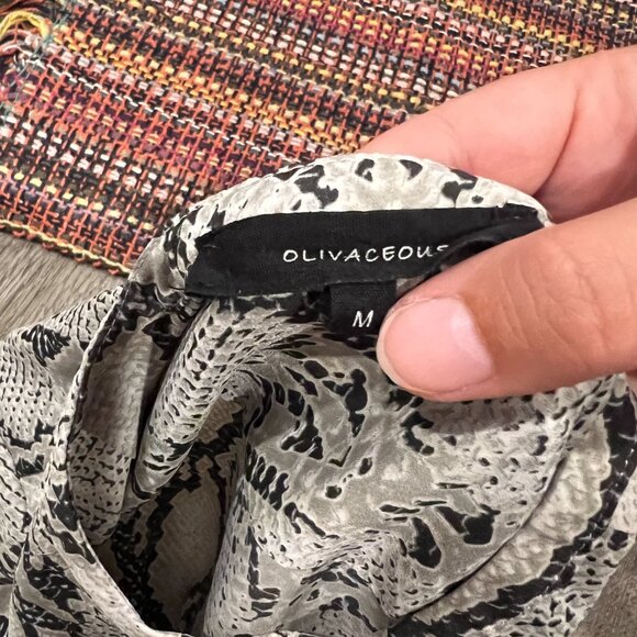 Olivaceaous medium snake print top - Picture 10 of 10